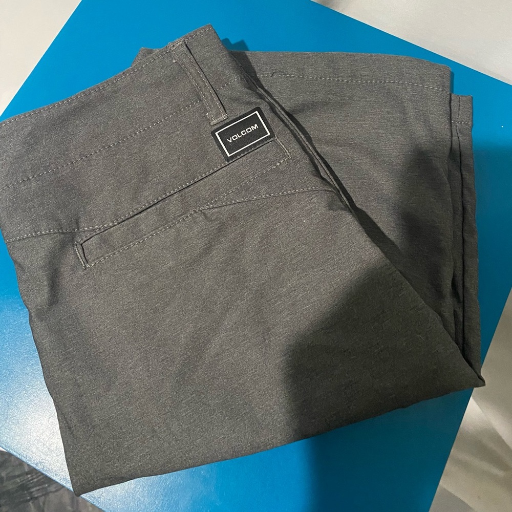 Volcom shorts